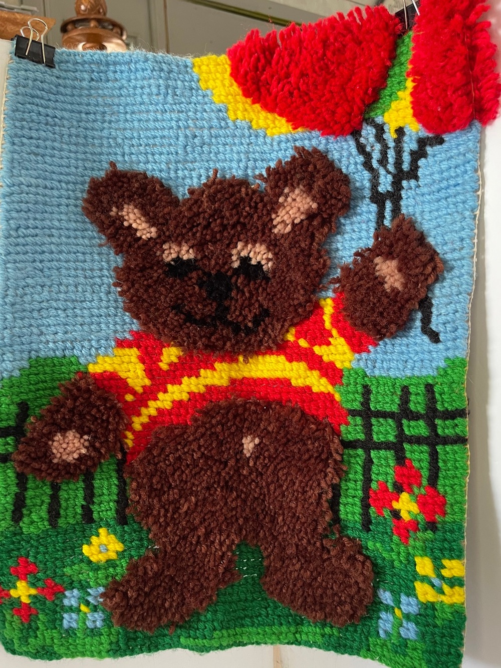 Vintage Handmade Latch-Hook Teddybear Wall Rug 19”x15”w